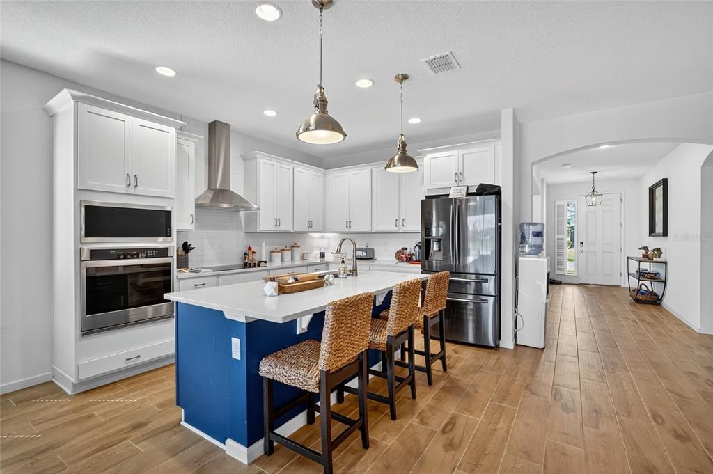 For Sale: $399,999 (4 beds, 2 baths, 2110 Square Feet)