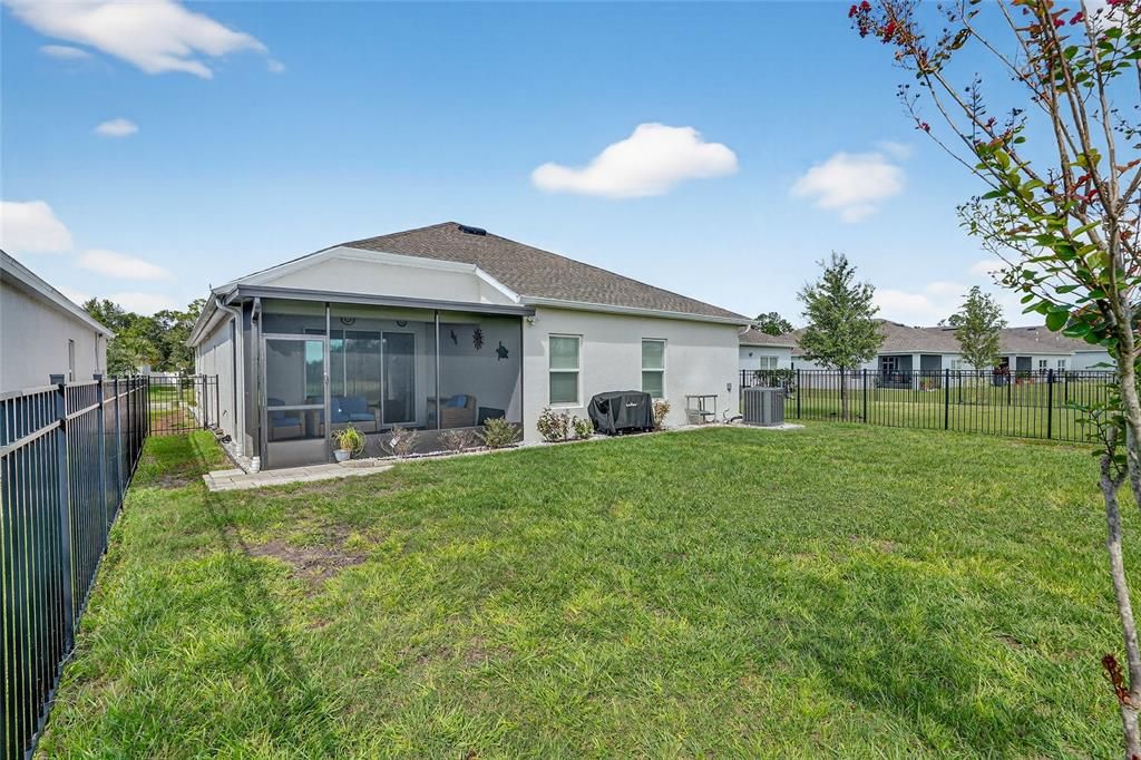 For Sale: $399,999 (4 beds, 2 baths, 2110 Square Feet)