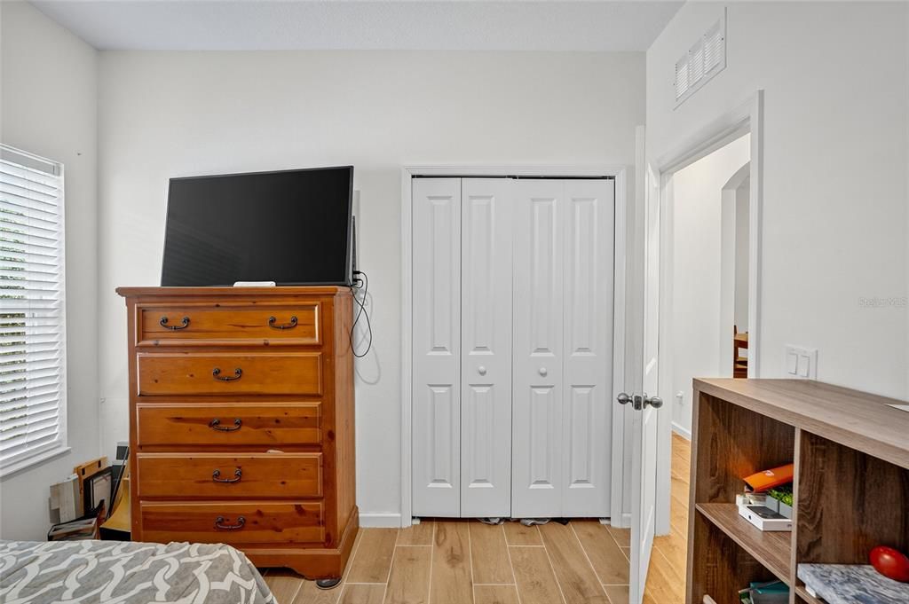 For Sale: $399,999 (4 beds, 2 baths, 2110 Square Feet)