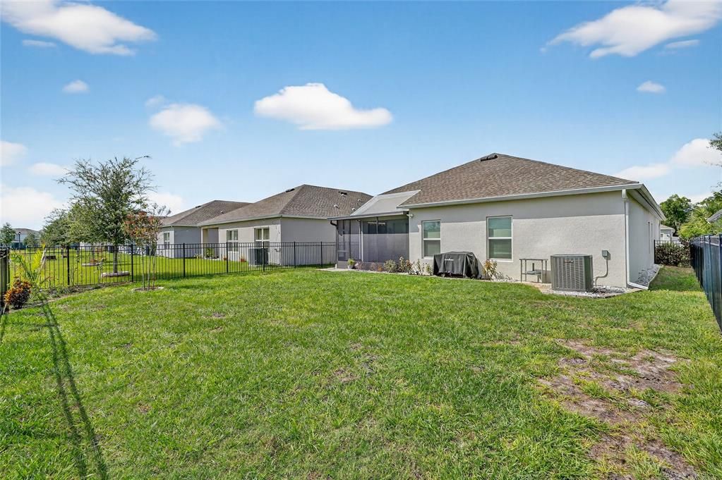 For Sale: $399,999 (4 beds, 2 baths, 2110 Square Feet)