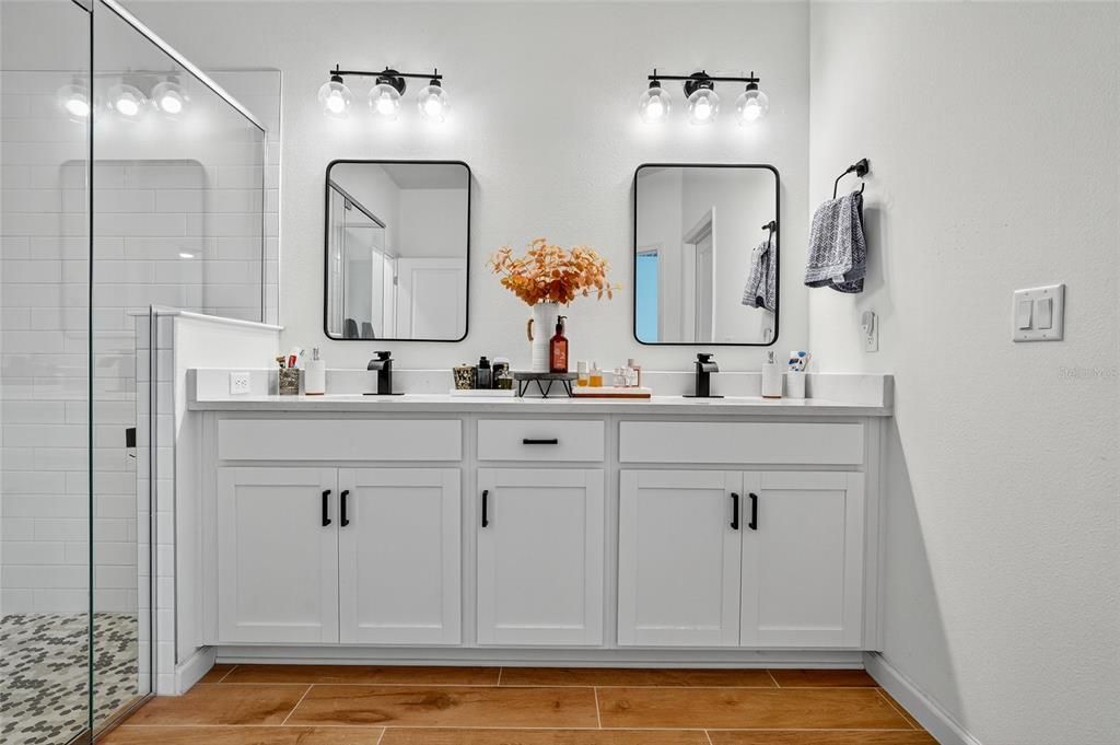 For Sale: $399,999 (4 beds, 2 baths, 2110 Square Feet)