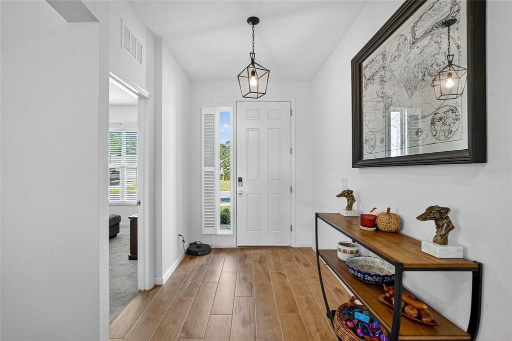 For Sale: $399,999 (4 beds, 2 baths, 2110 Square Feet)