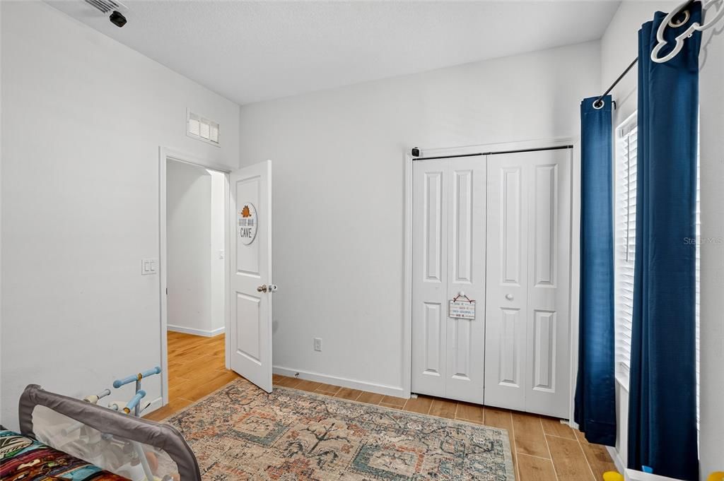 For Sale: $399,999 (4 beds, 2 baths, 2110 Square Feet)