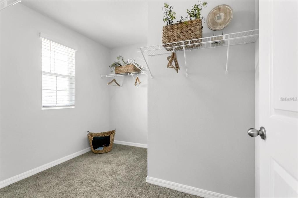 For Rent: $2,600 (5 beds, 3 baths, 2540 Square Feet)