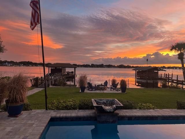 For Sale: $1,625,000 (4 beds, 3 baths, 2668 Square Feet)