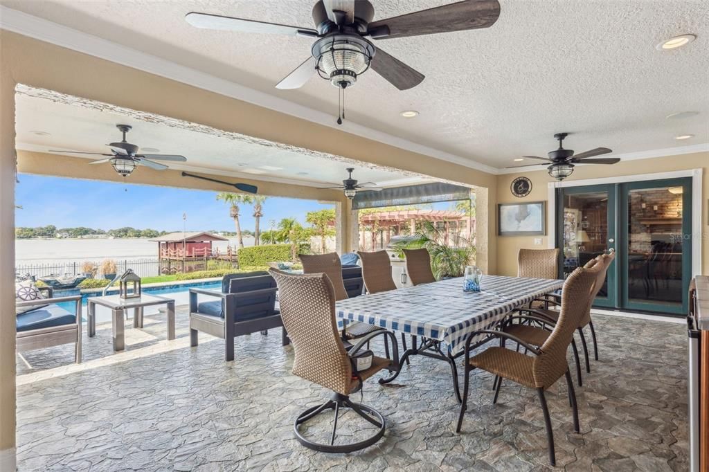 For Sale: $1,625,000 (4 beds, 3 baths, 2668 Square Feet)