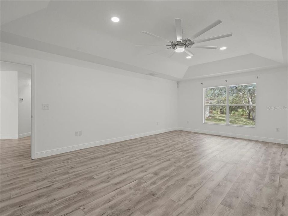 待售: $575,000 (4 贝兹, 3 浴室, 3009 平方英尺)