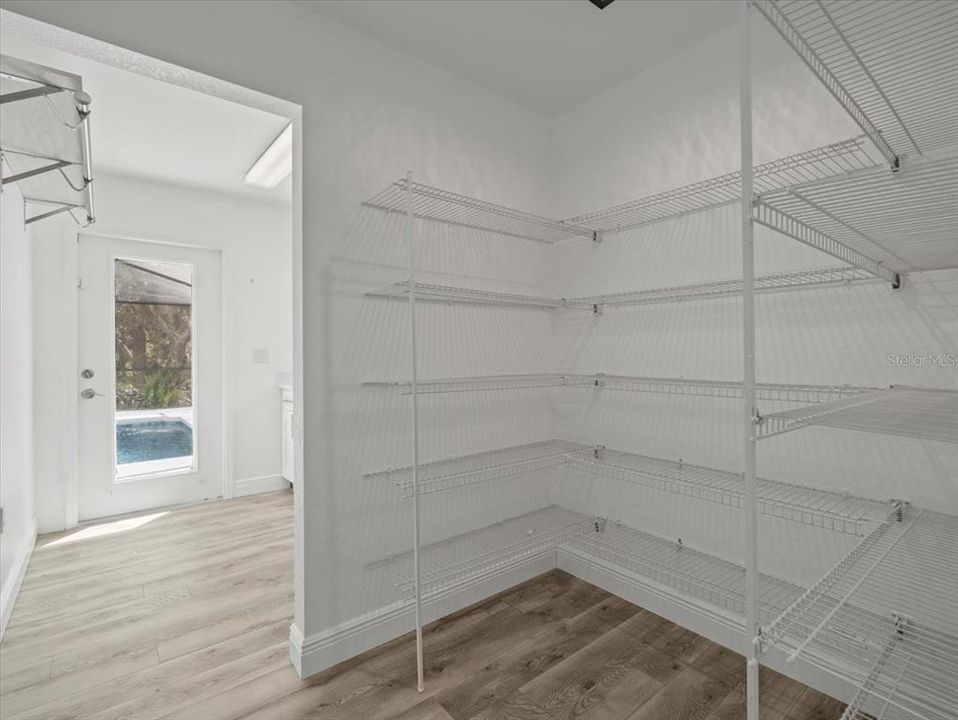 待售: $575,000 (4 贝兹, 3 浴室, 3009 平方英尺)