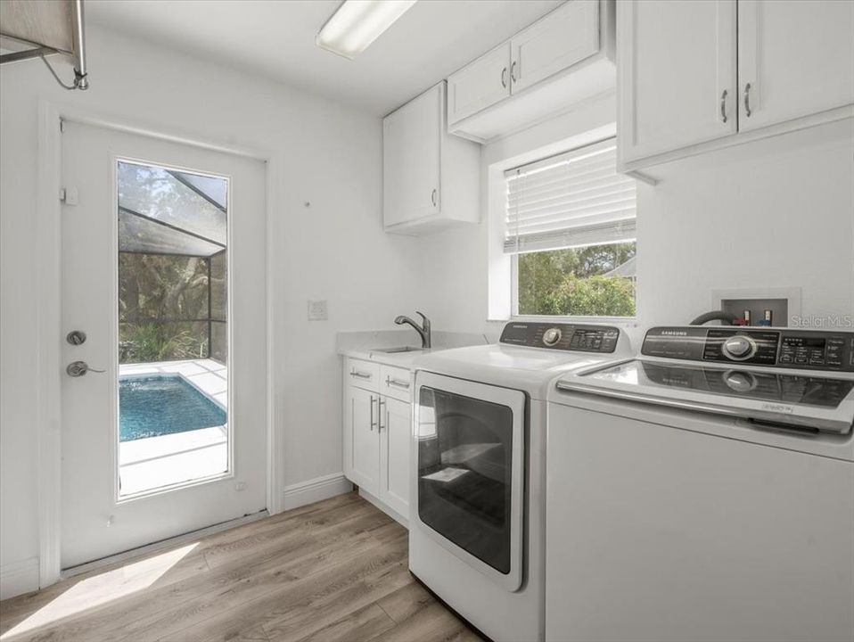 待售: $575,000 (4 贝兹, 3 浴室, 3009 平方英尺)