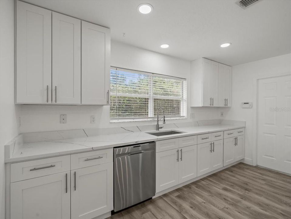 待售: $575,000 (4 贝兹, 3 浴室, 3009 平方英尺)