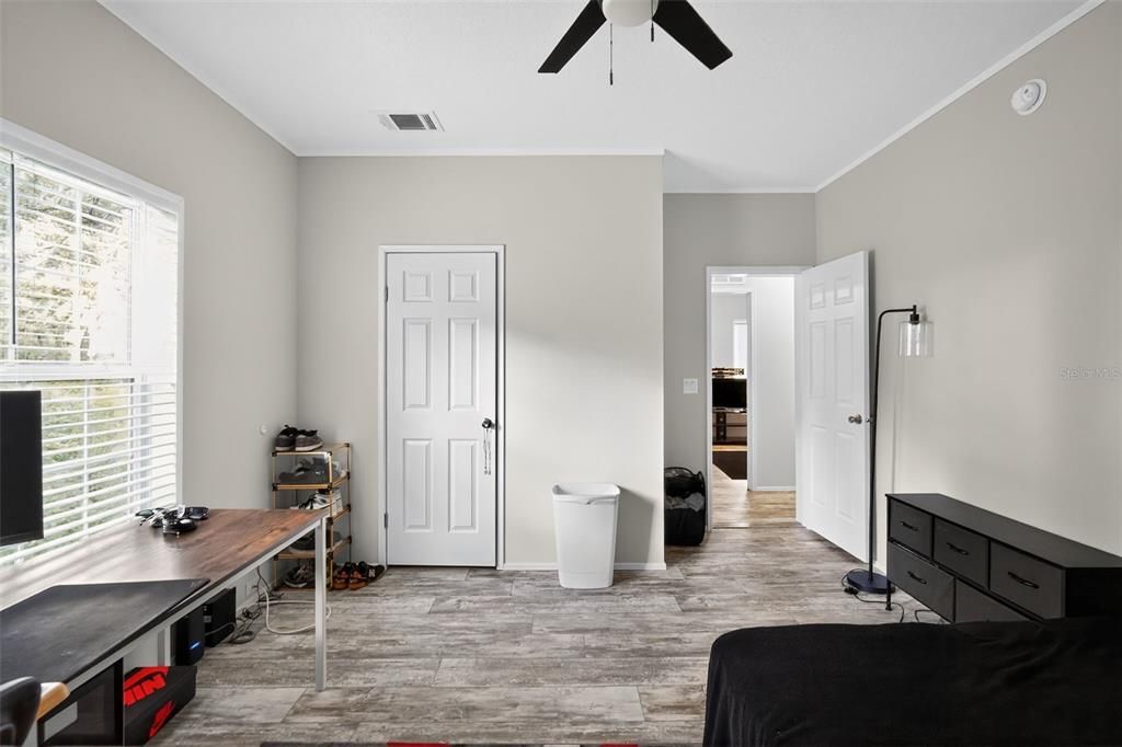 For Sale: $449,000 (4 beds, 2 baths, 1725 Square Feet)