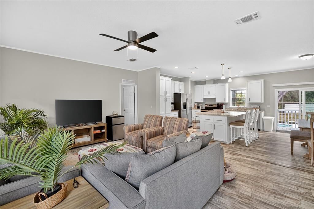 For Sale: $449,000 (4 beds, 2 baths, 1725 Square Feet)