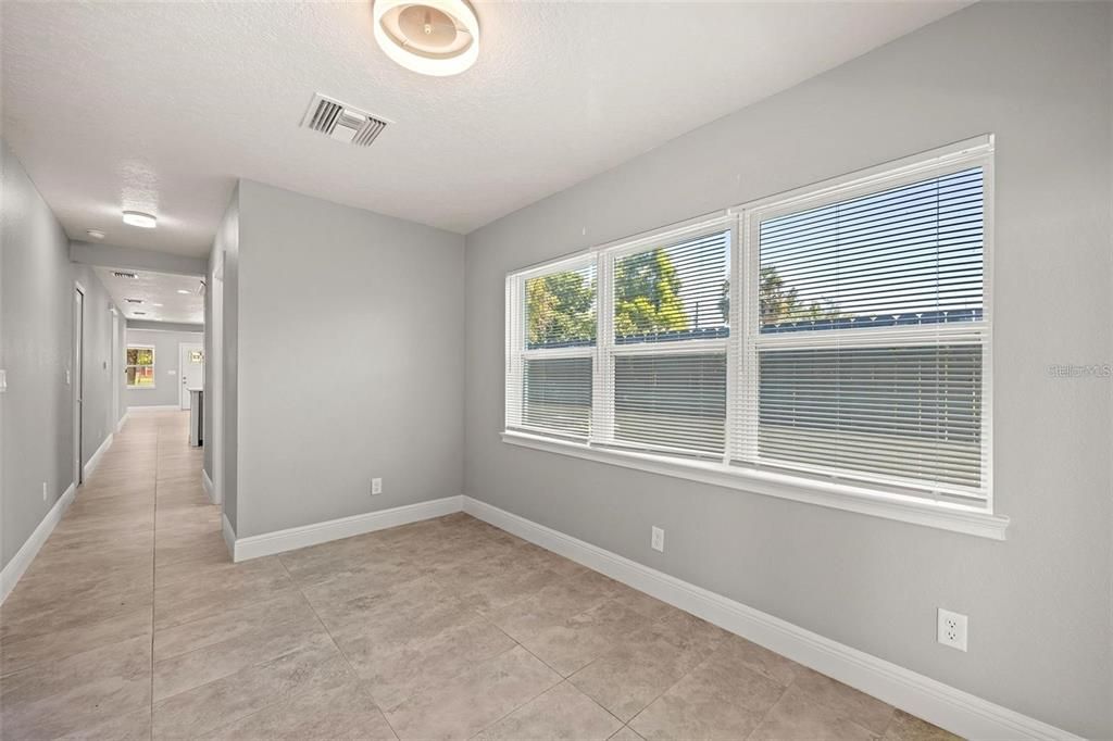 For Rent: $2,100 (3 beds, 2 baths, 1420 Square Feet)