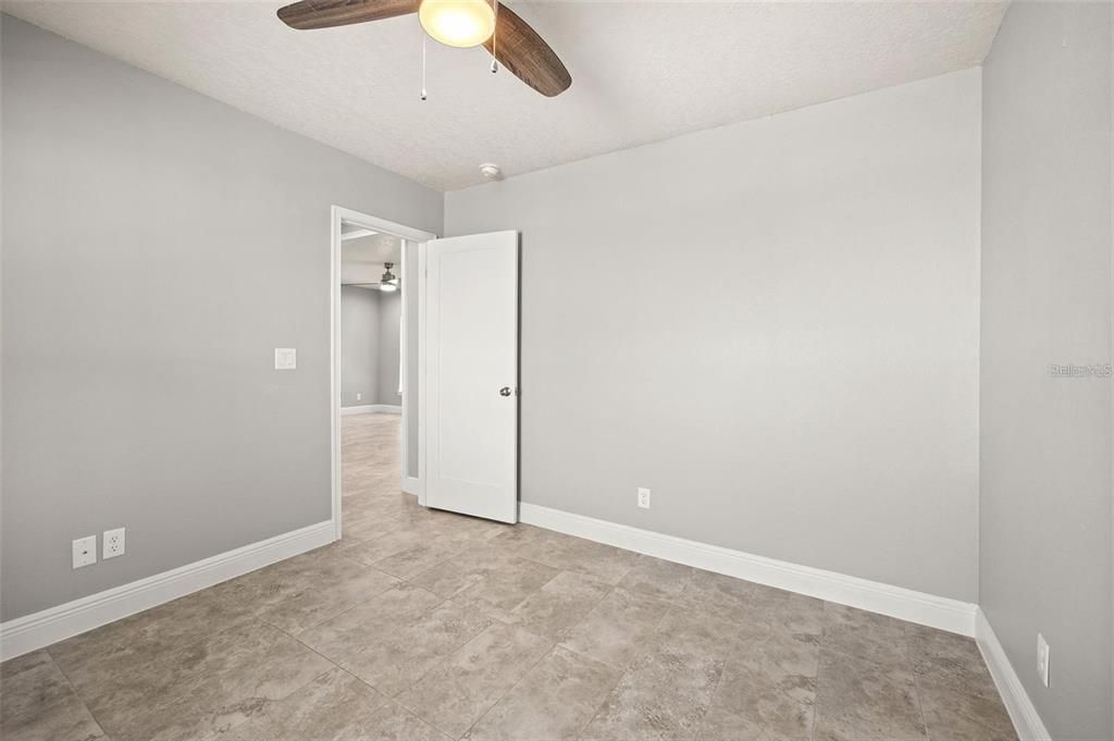 For Rent: $2,100 (3 beds, 2 baths, 1420 Square Feet)