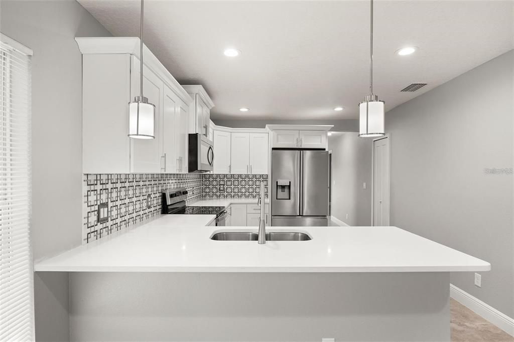 For Rent: $2,100 (3 beds, 2 baths, 1420 Square Feet)