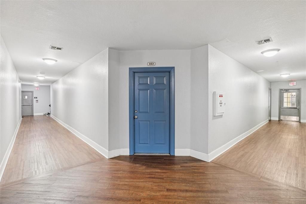 For Sale: $275,000 (2 beds, 2 baths, 1070 Square Feet)