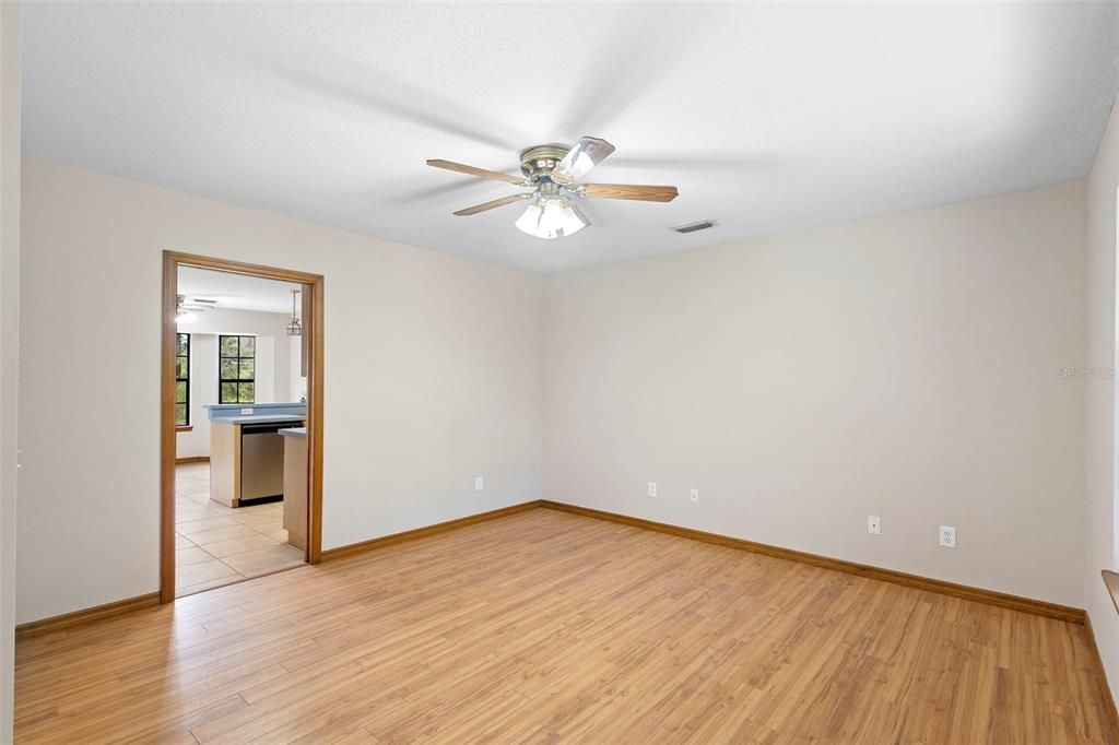 待售: $659,900 (3 贝兹, 3 浴室, 1940 平方英尺)