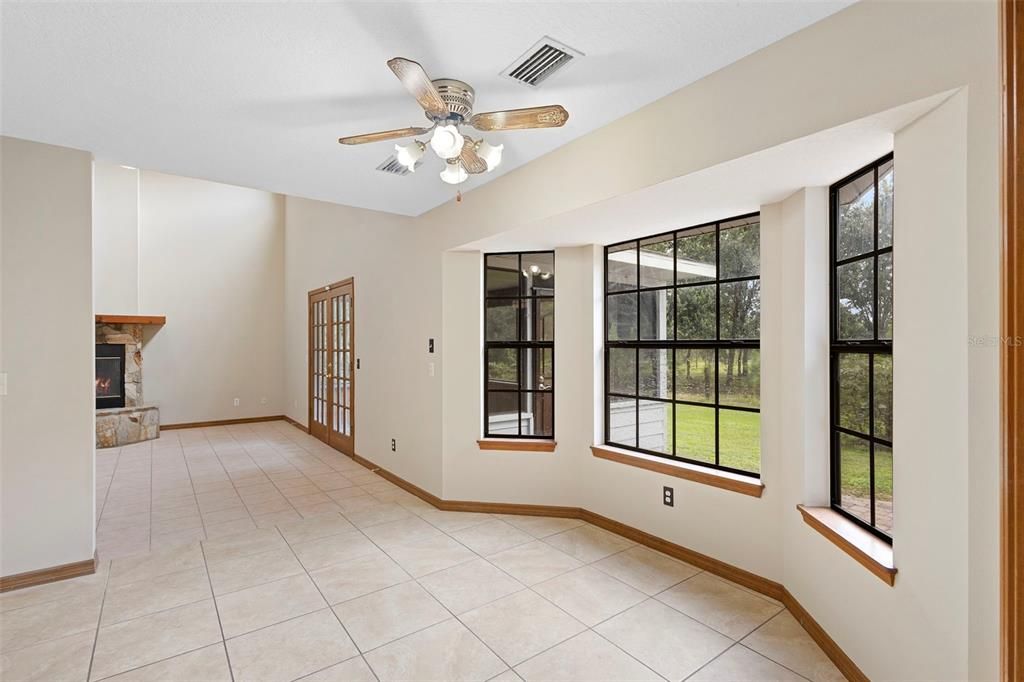 待售: $659,900 (3 贝兹, 3 浴室, 1940 平方英尺)