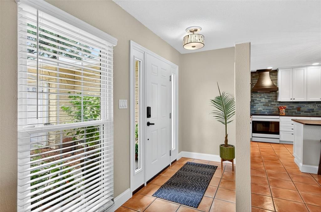 En Venta: $700,000 (3 camas, 3 baños, 1879 Pies cuadrados)