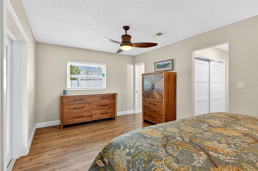 En Venta: $700,000 (3 camas, 3 baños, 1879 Pies cuadrados)