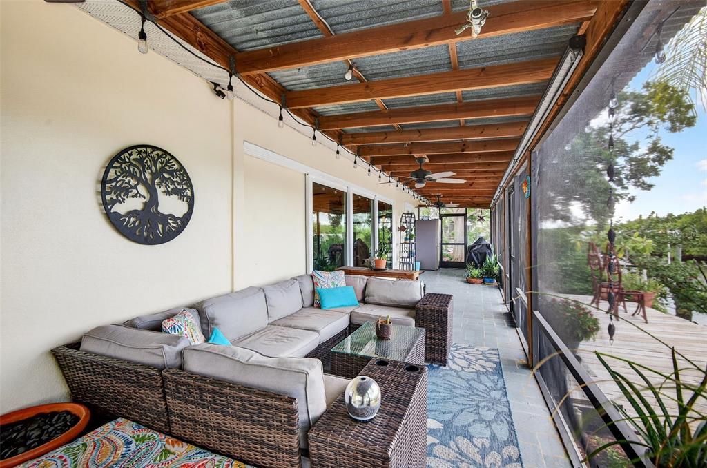 En Venta: $700,000 (3 camas, 3 baños, 1879 Pies cuadrados)