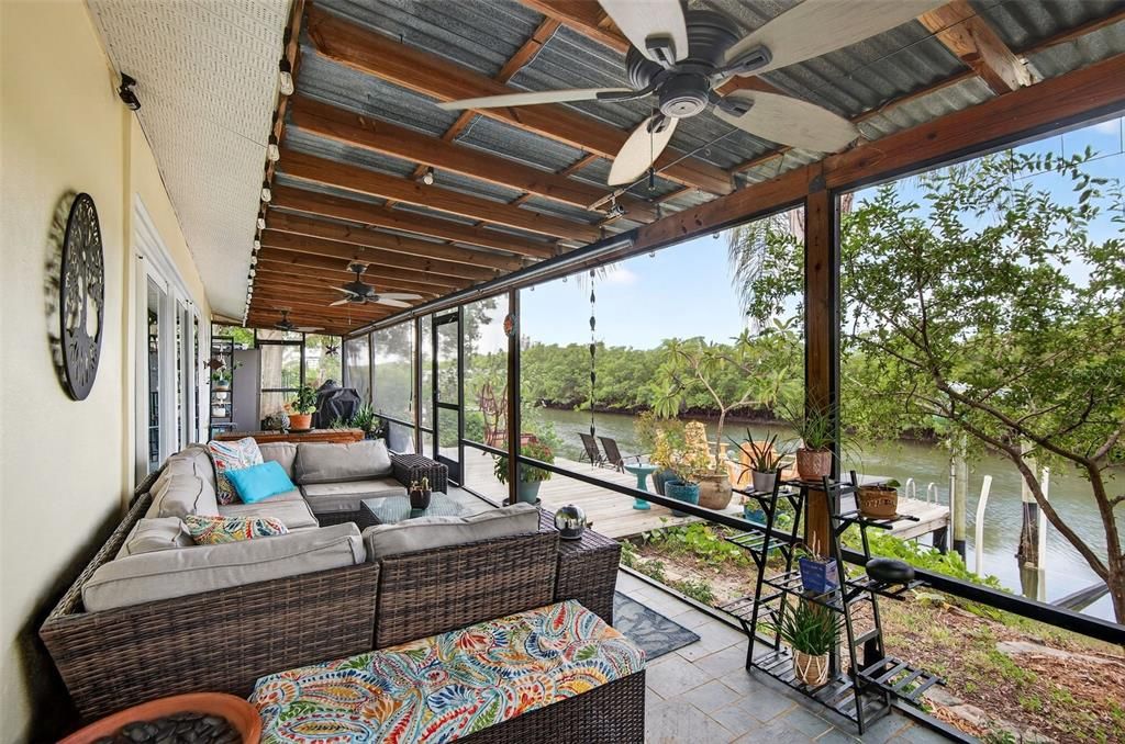 En Venta: $700,000 (3 camas, 3 baños, 1879 Pies cuadrados)