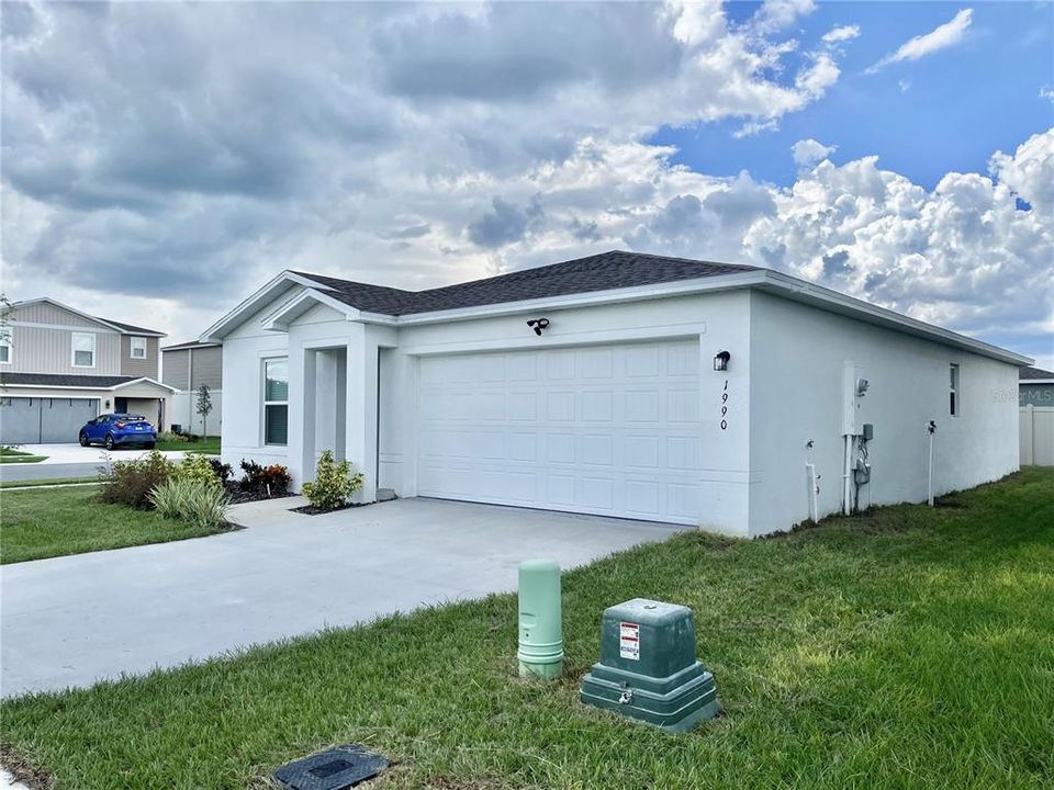 For Rent: $1,899 (3 beds, 2 baths, 1263 Square Feet)