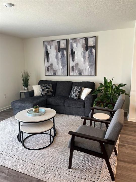 For Rent: $1,899 (3 beds, 2 baths, 1263 Square Feet)