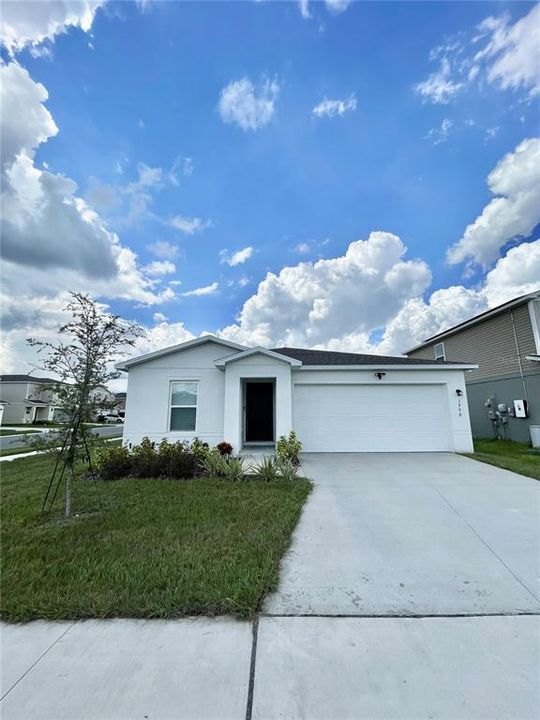 For Rent: $1,899 (3 beds, 2 baths, 1263 Square Feet)