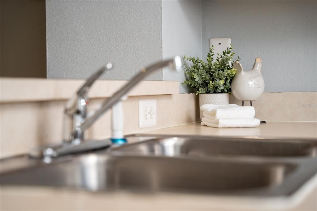 В аренду: $1,925 (2 спален, 2 ванн, 987 Квадратных фут)