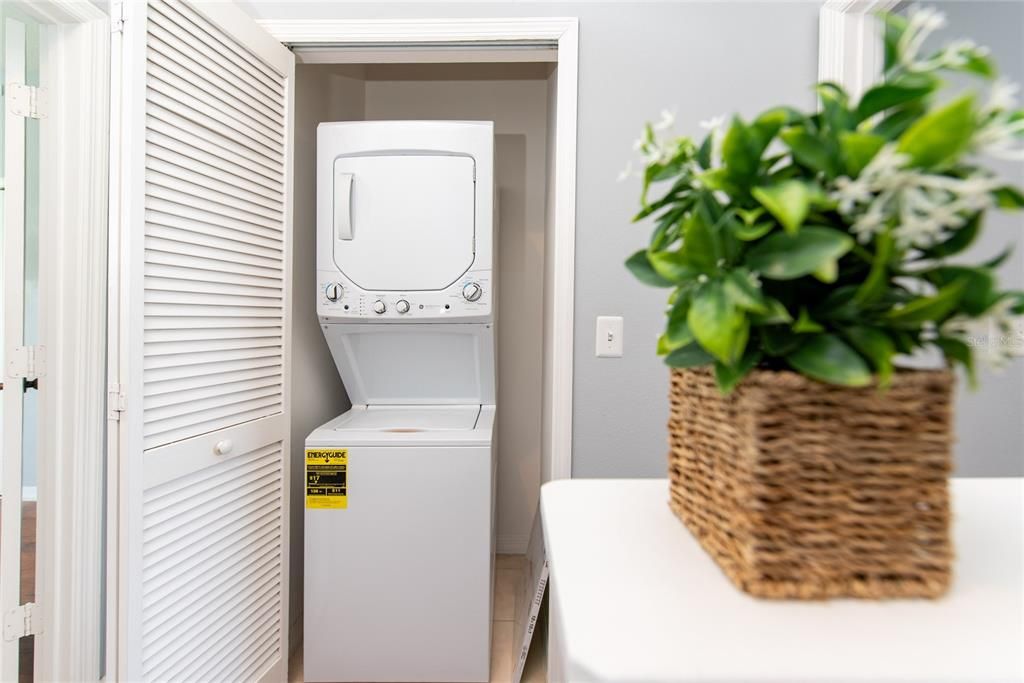 В аренду: $1,925 (2 спален, 2 ванн, 987 Квадратных фут)