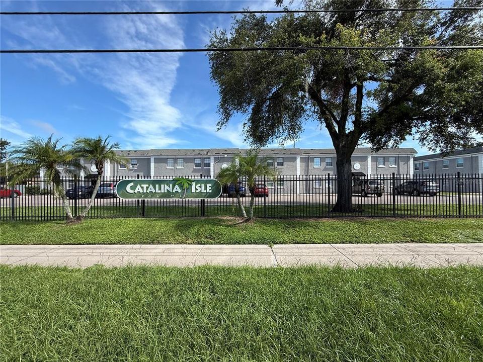 For Sale: $99,000 (3 beds, 2 baths, 1338 Square Feet)