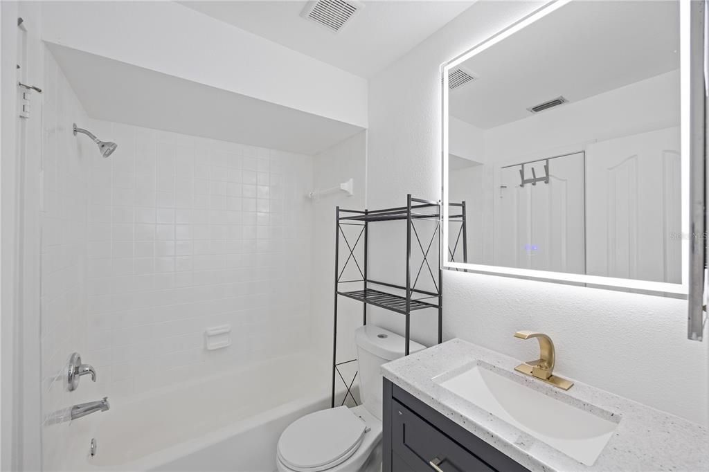 En Venta: $200,000 (2 camas, 2 baños, 1200 Pies cuadrados)