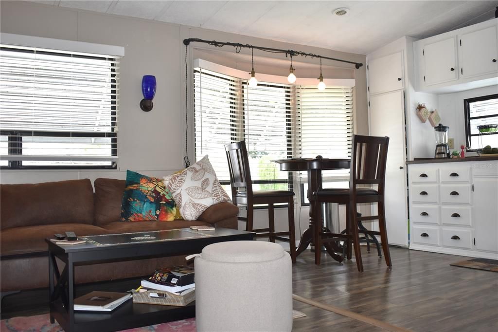 Activo con contrato: $89,900 (1 camas, 1 baños, 612 Pies cuadrados)