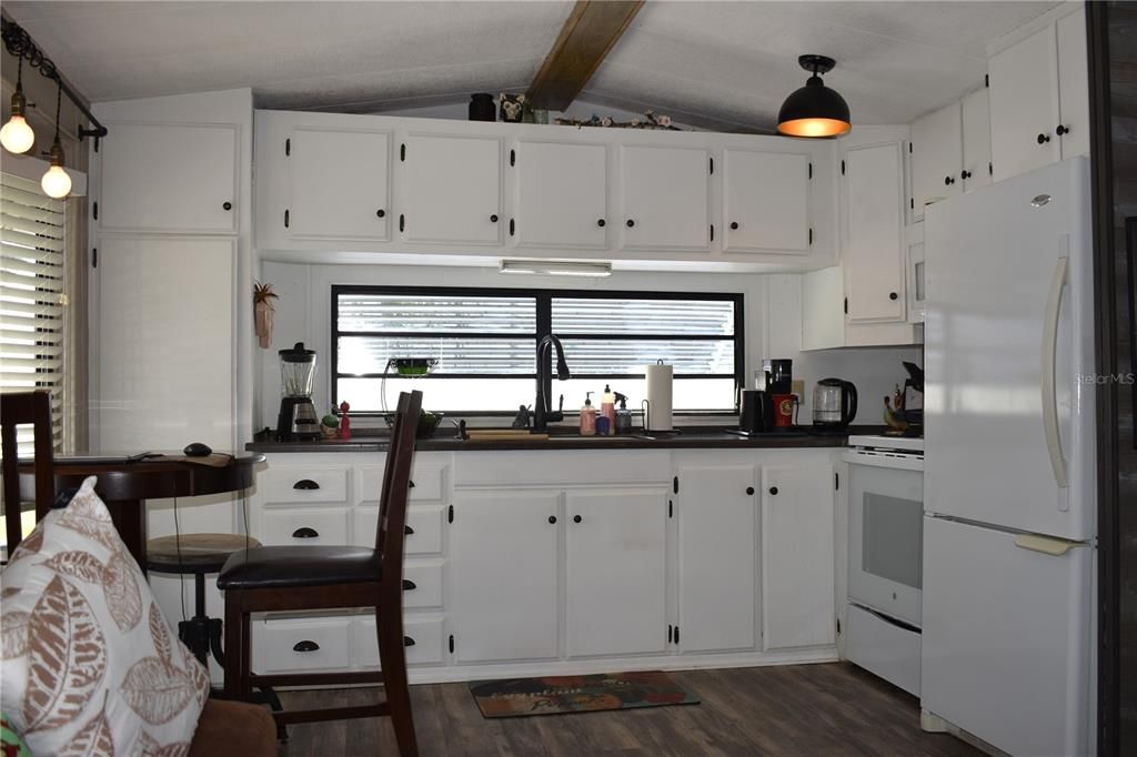 Activo con contrato: $89,900 (1 camas, 1 baños, 612 Pies cuadrados)