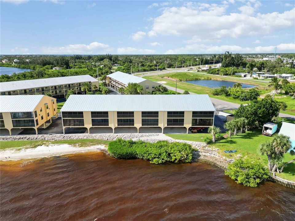 待售: $299,900 (2 贝兹, 2 浴室, 1168 平方英尺)