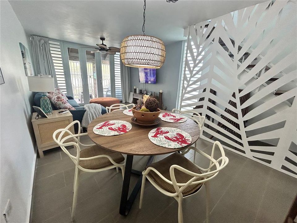 На продажу: $225,000 (2 спален, 1 ванн, 126.83 Квадратных фут)