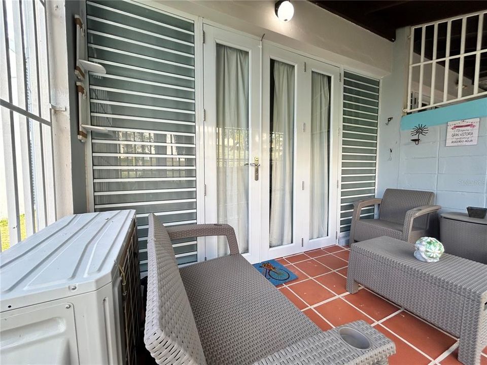 На продажу: $225,000 (2 спален, 1 ванн, 126.83 Квадратных фут)