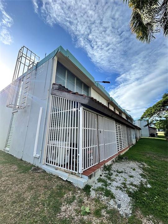 На продажу: $225,000 (2 спален, 1 ванн, 126.83 Квадратных фут)