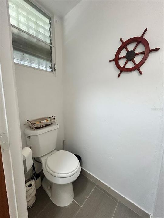 На продажу: $225,000 (2 спален, 1 ванн, 126.83 Квадратных фут)