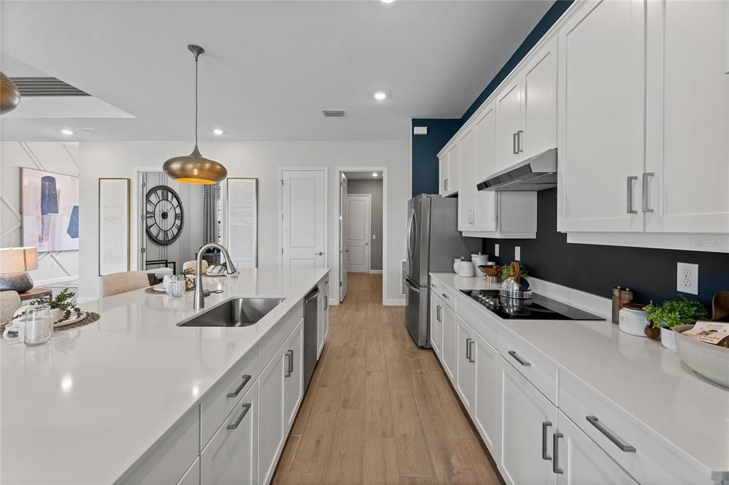 Active With Contract: $449,499 (3 beds, 3 baths, 2650 Square Feet)