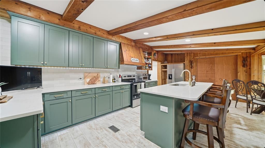 For Sale: $355,000 (4 beds, 3 baths, 1616 Square Feet)