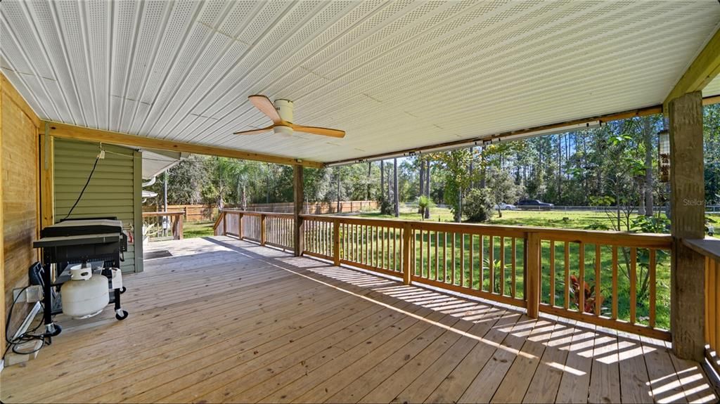 For Sale: $355,000 (4 beds, 3 baths, 1616 Square Feet)