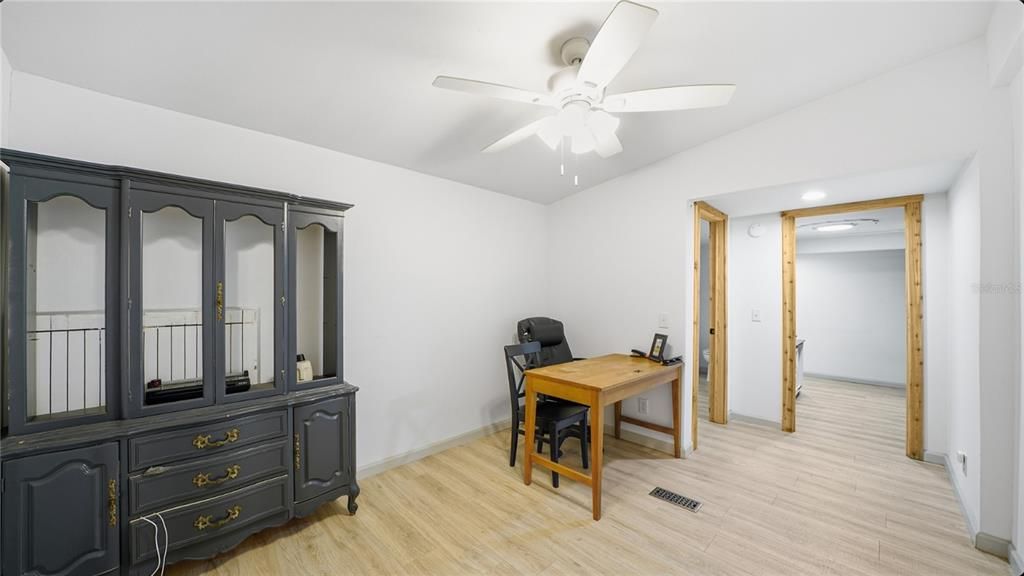 For Sale: $355,000 (4 beds, 3 baths, 1616 Square Feet)