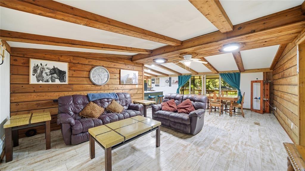 For Sale: $355,000 (4 beds, 3 baths, 1616 Square Feet)