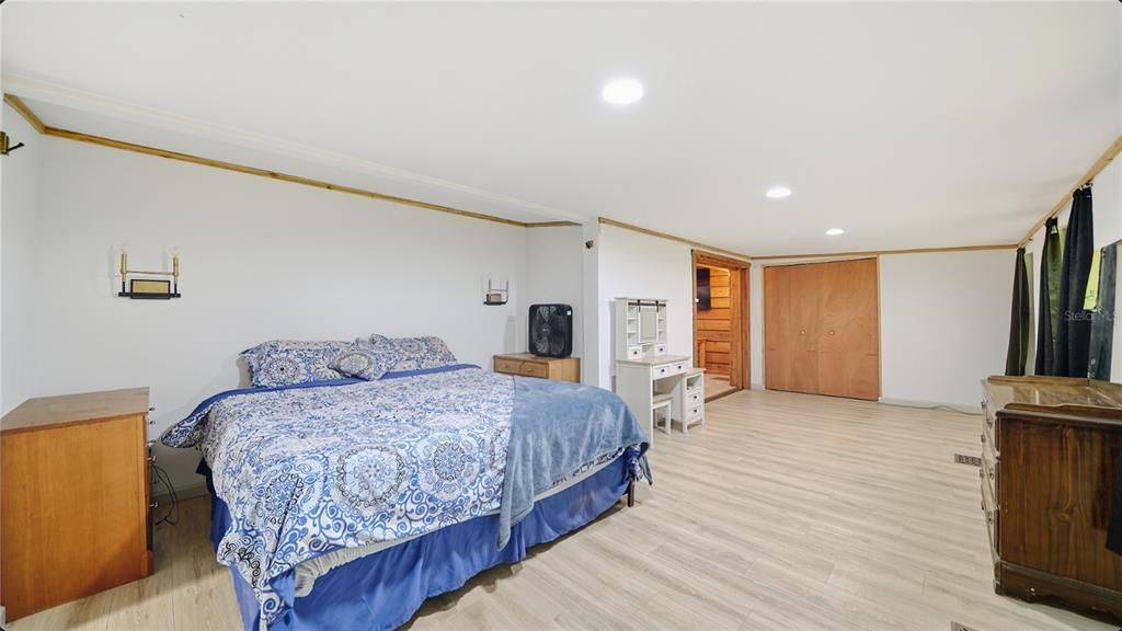 For Sale: $355,000 (4 beds, 3 baths, 1616 Square Feet)