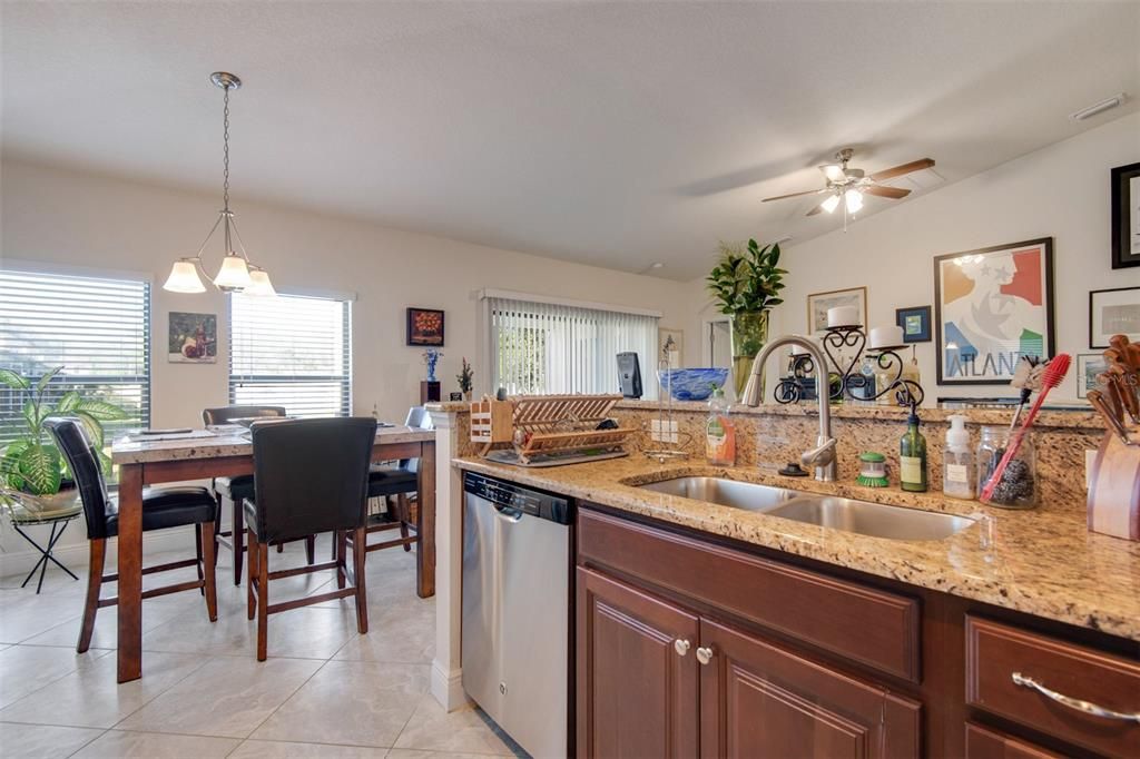 Active With Contract: $2,350 (3 beds, 2 baths, 1665 Square Feet)