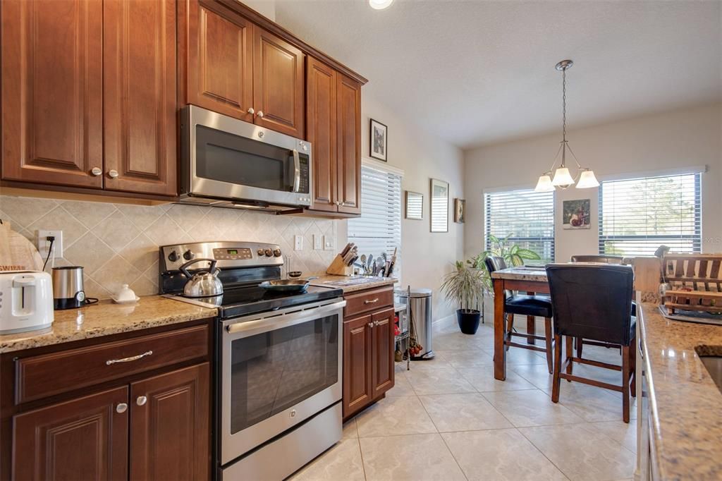 Active With Contract: $2,350 (3 beds, 2 baths, 1665 Square Feet)