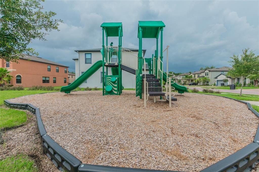 Active With Contract: $2,350 (3 beds, 2 baths, 1665 Square Feet)