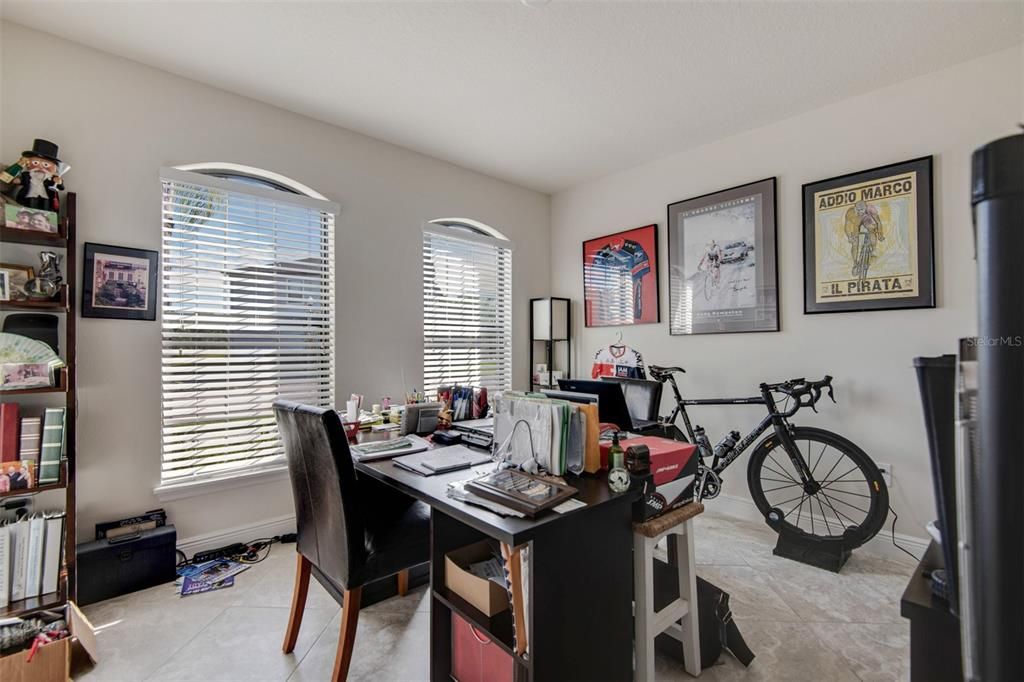 Active With Contract: $2,350 (3 beds, 2 baths, 1665 Square Feet)